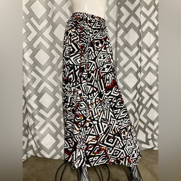 Black and white maxi skirt size S - Picture 1 of 3